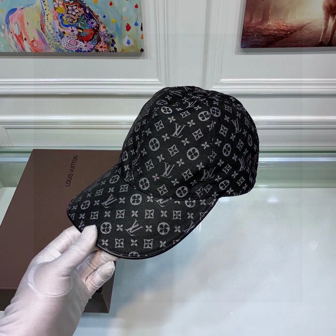 Louis Vuitton Be My Cap Black LV - Image 5