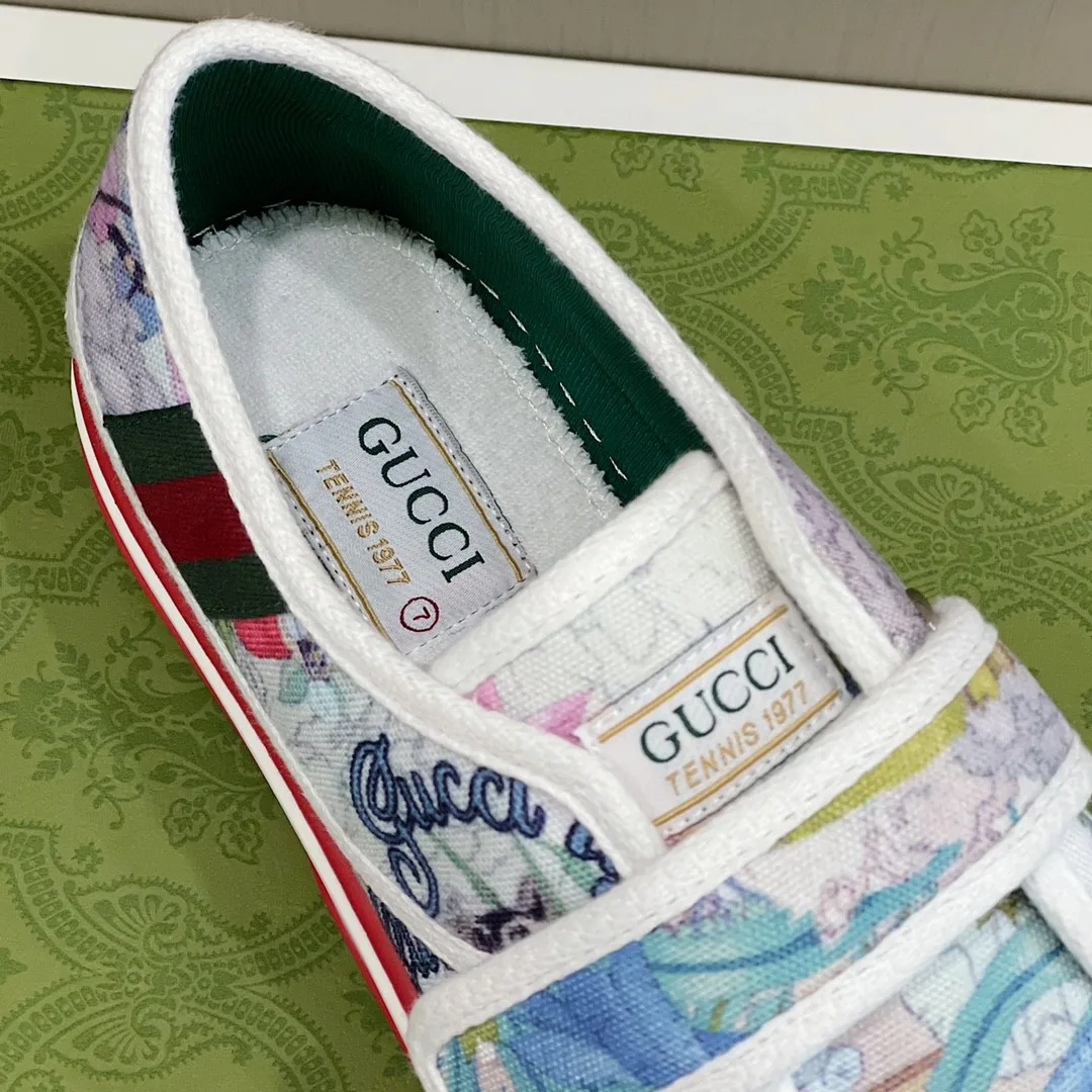 Gucci Women’s Tennis 1977 Sneaker With Tiger White Blue - Image 4