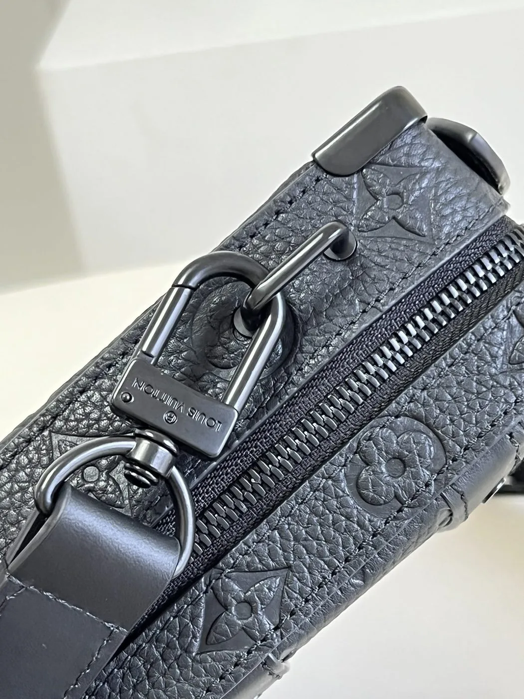 Louis Vuitton Handle Soft Trunk Black Taurillon Monogram - Image 3
