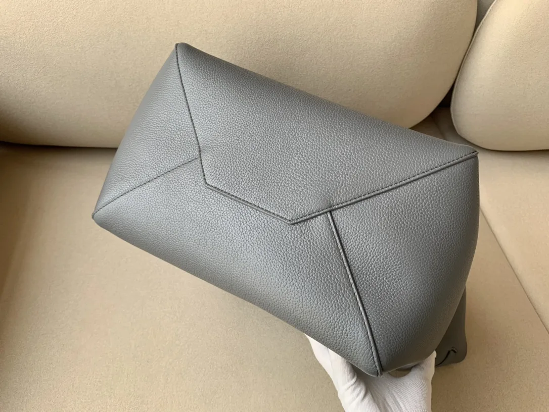Celine Small Cabas Phantom In Soft Grained Grey / .10DC - Image 2