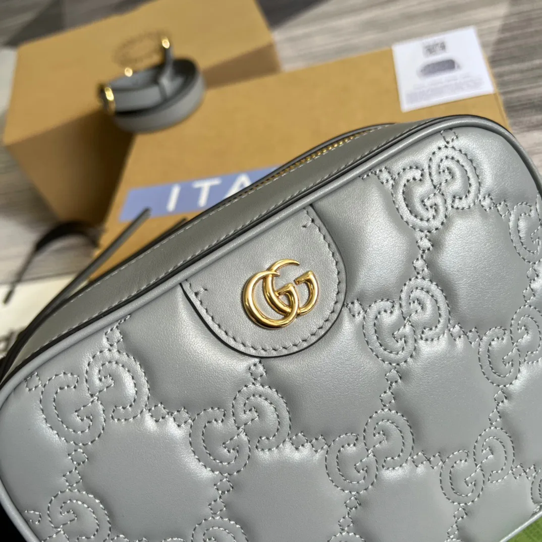 Gucci Matelasse Shoulder Bag Grey - Image 3