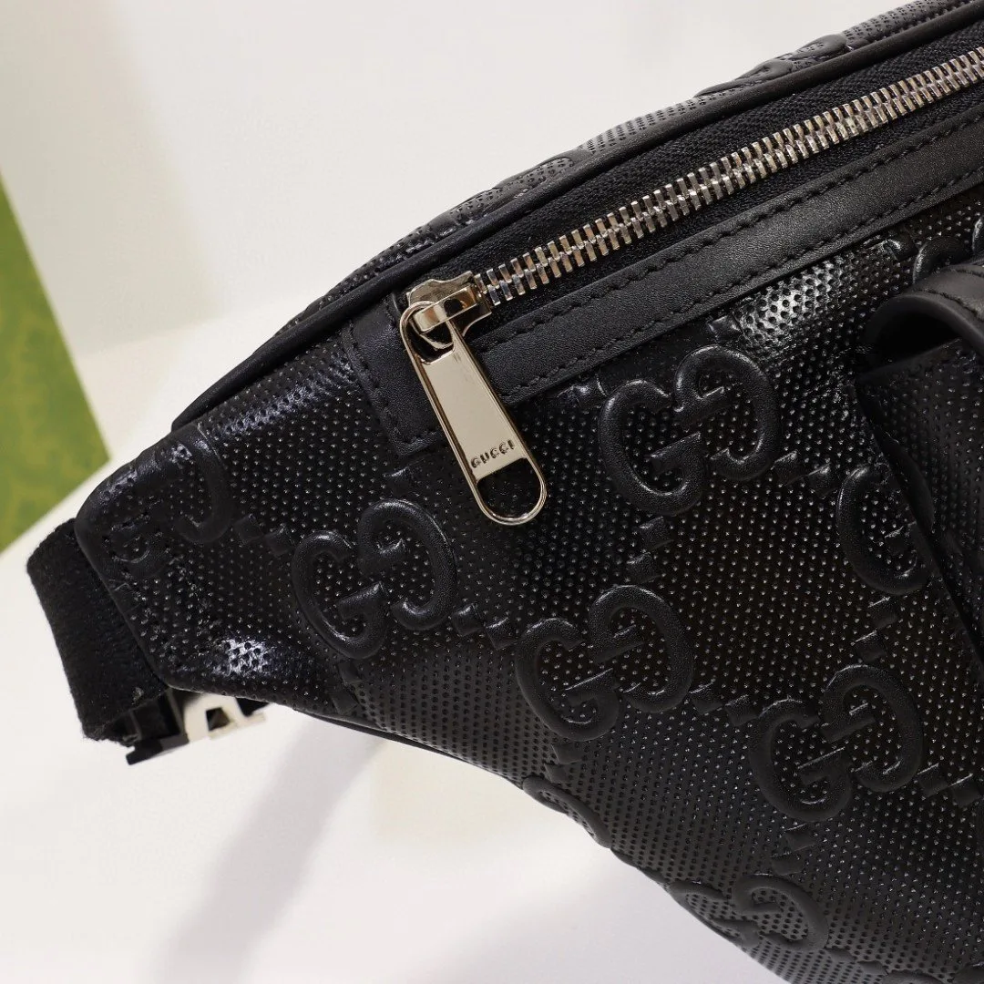Gucci Embossed Belt Bag Black / - Image 6