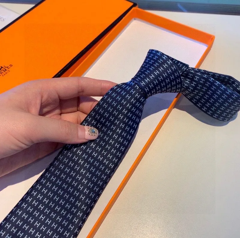 Hermes Faconnee H Bicolore Tie Marine/Bleu Hermes Men Tie 17 - Image 6