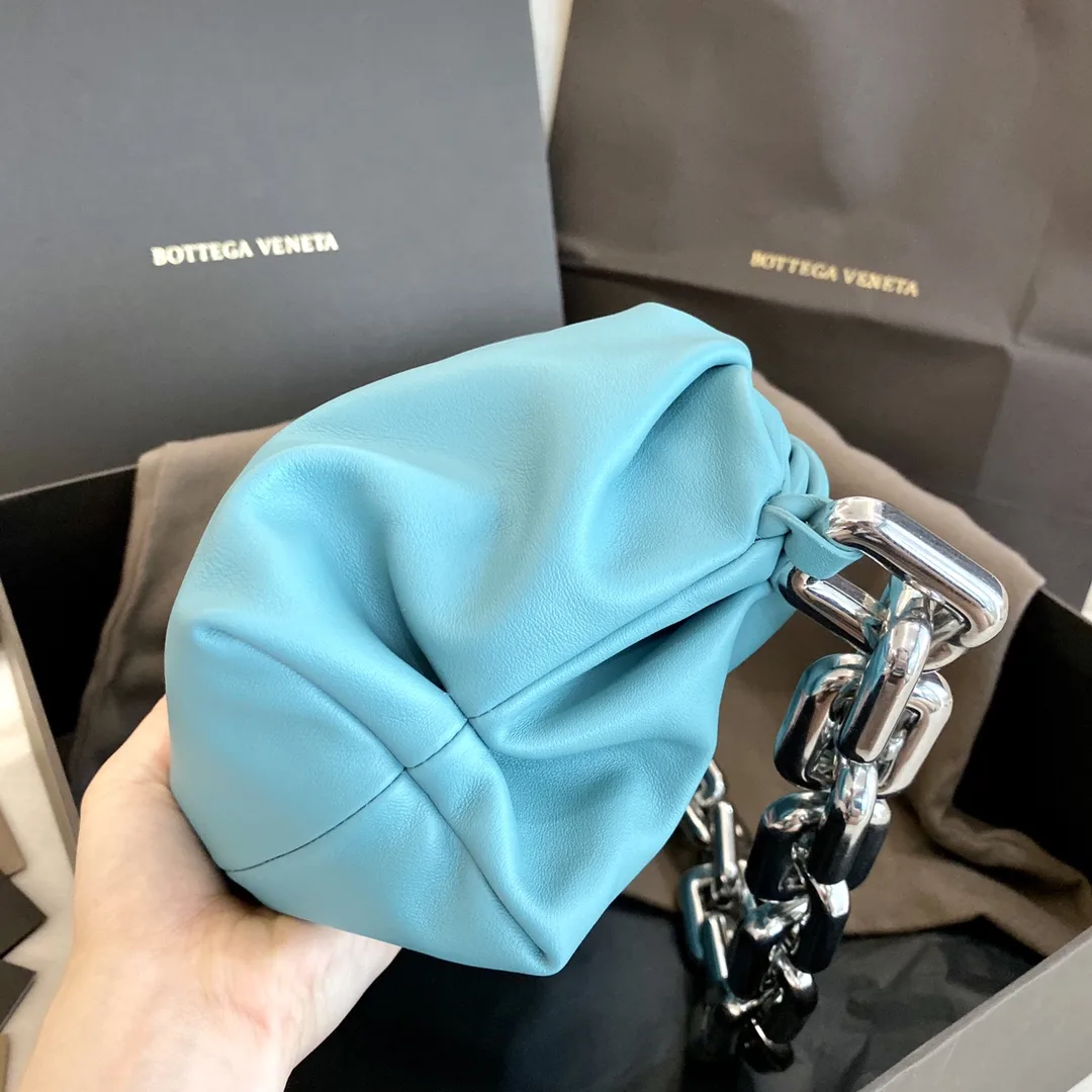 Bottega Veneta Chain Pouch Red - Image 4