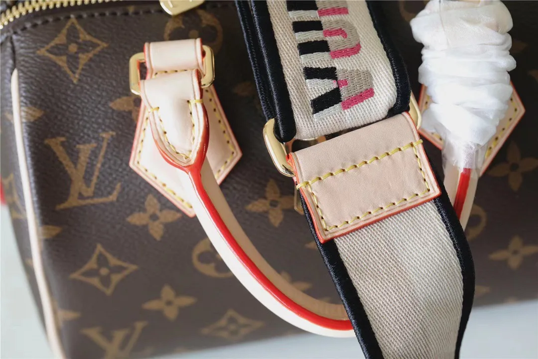 Louis Vuitton Speedy Bandouliere 20 Top Handle Bag / Black Monogram Canvas Gold Hardware - Image 4