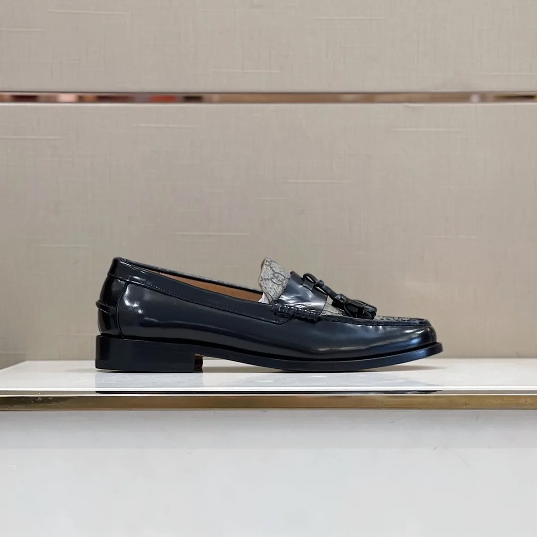 Alternative view of Gucci Men’s GG Loafers Horsebit With Tassel Black And Beige