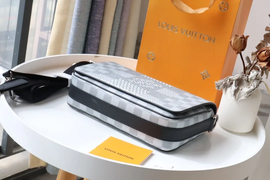 Louis Vuitton Studio Messenger Damier Graphite Plaster - Image 5