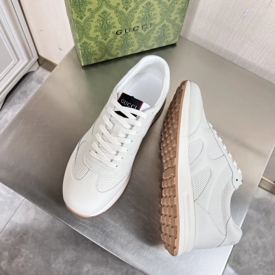 Gucci Men’s Sneakers White - Image 4