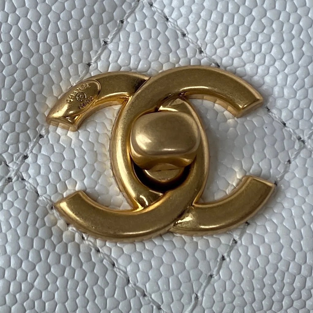 Chanel Small Flap Bag Gold Hardware White / - Image 9