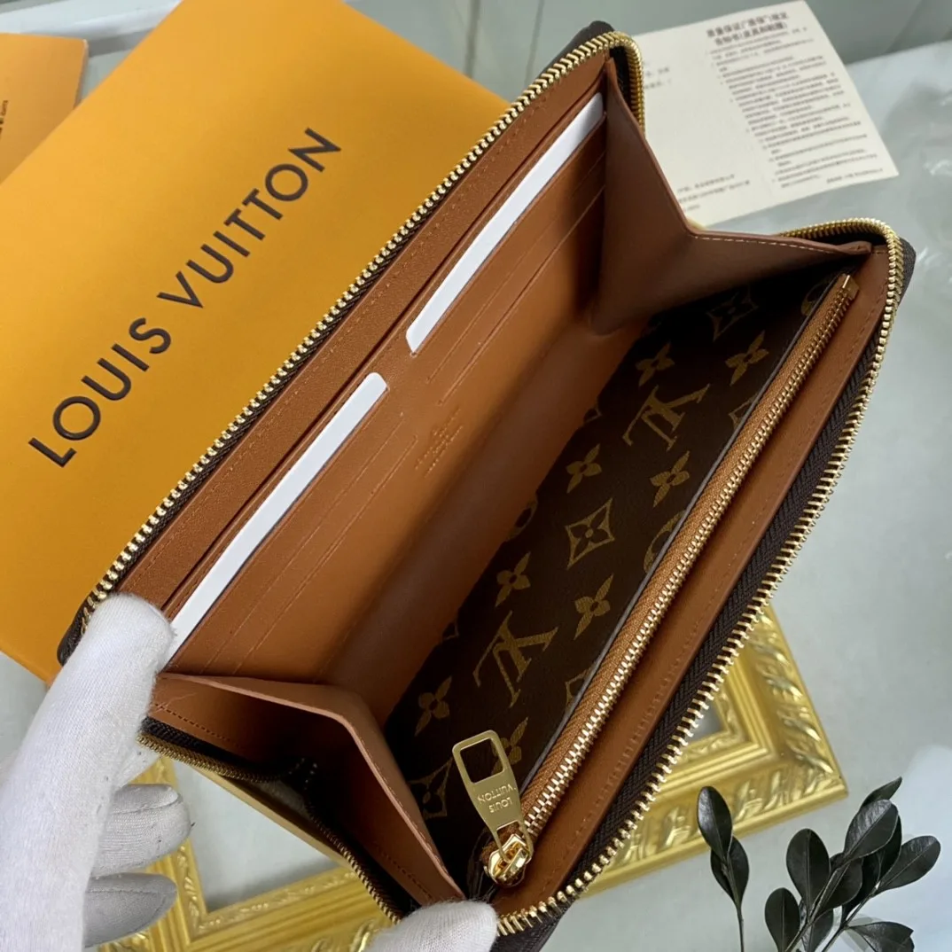 Louis Vuitton Zippy Wallet Trunk Monogram Canvas - Image 5