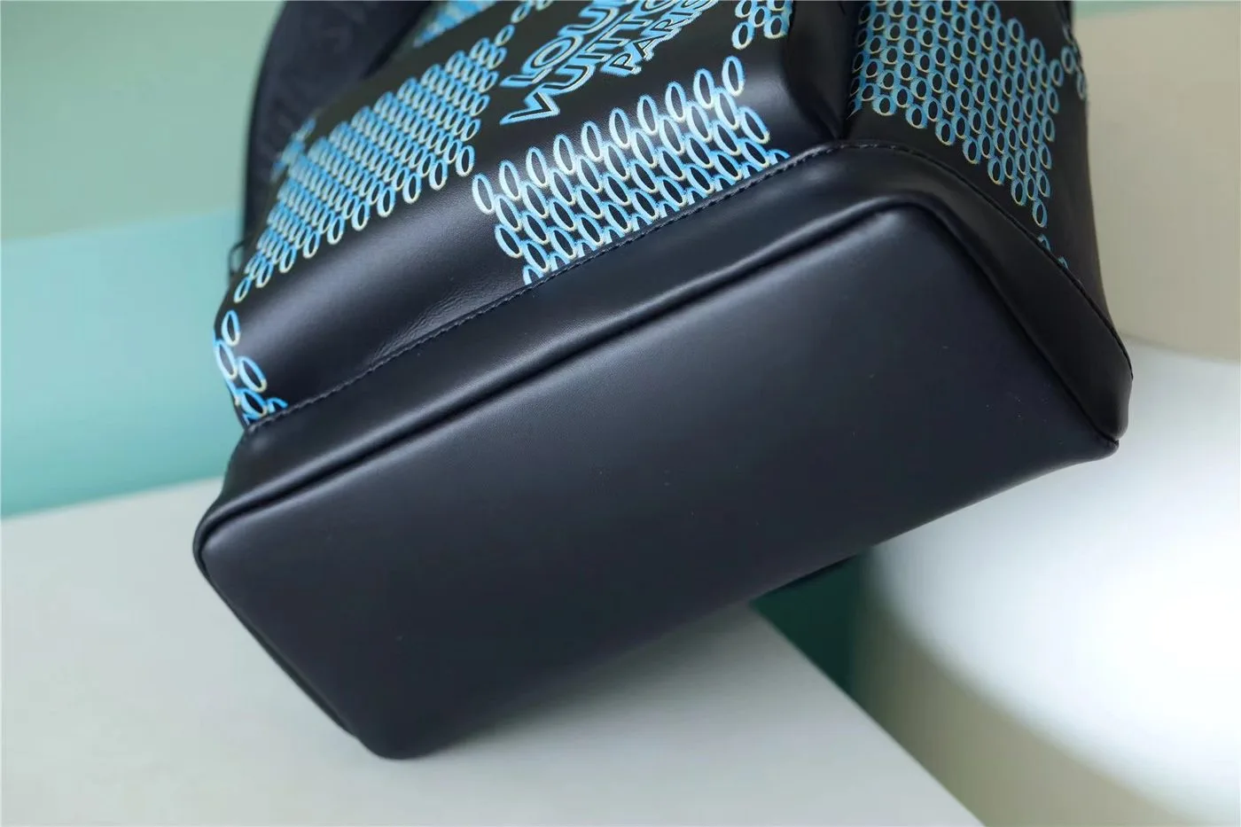 Louis Vuitton Racer Damier Spray Blue , Mens Backpacks / - Image 8