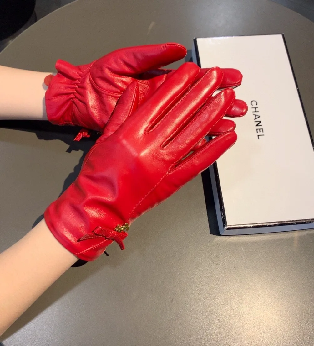 Chanel Gloves In Red - Image 9