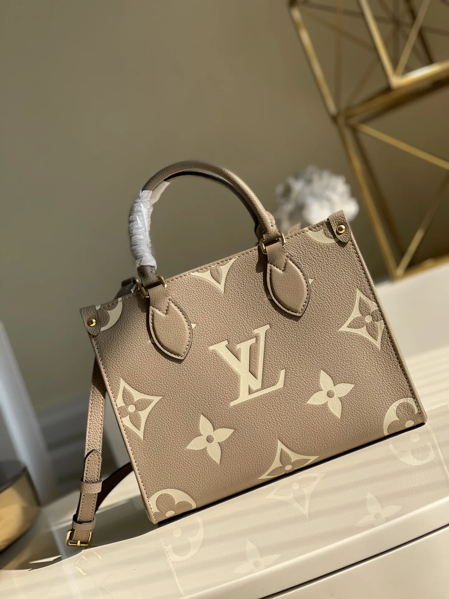 Louis Vuitton Handle Bag Light-Brown - Image 6