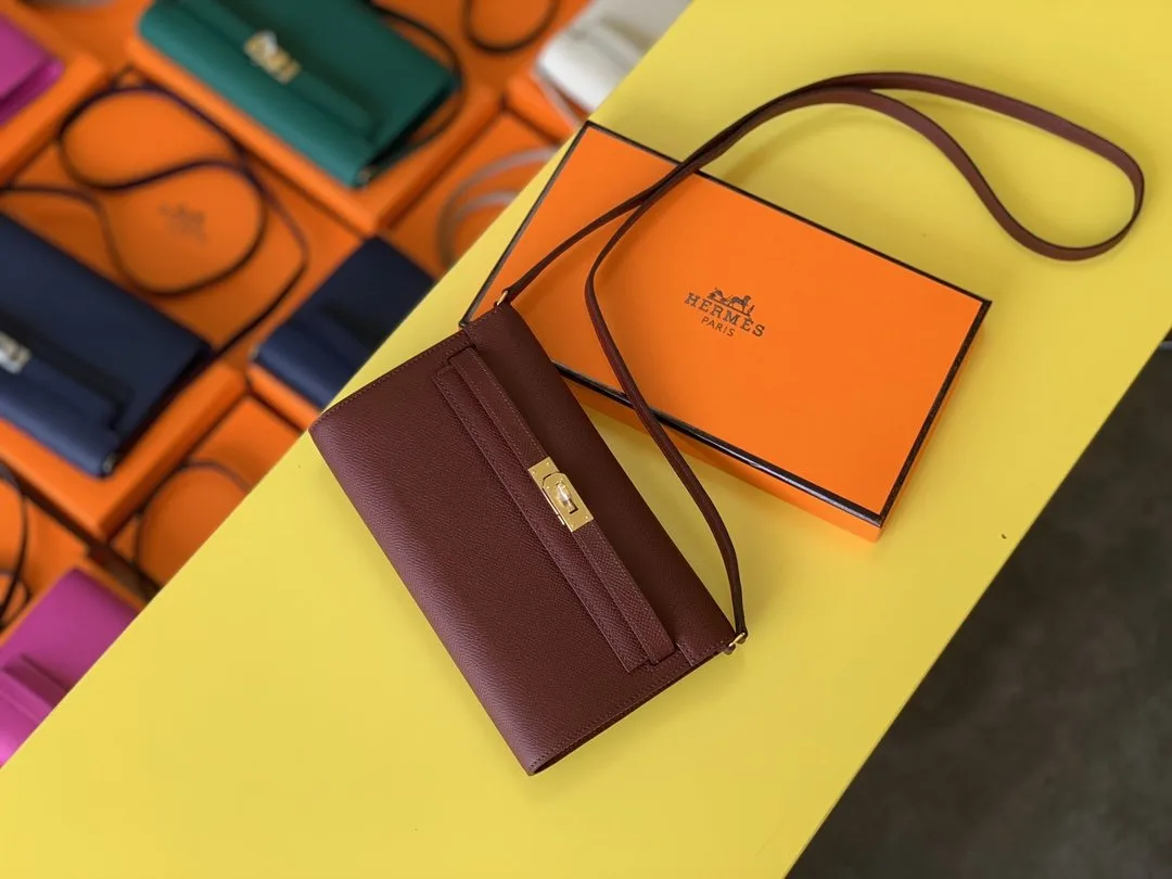 Hermes Kelly Wallet