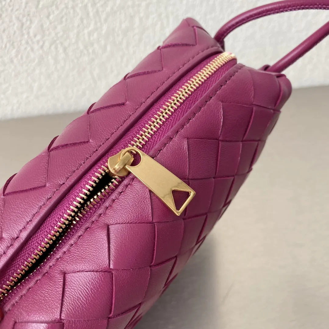 Bottega Veneta Mini Loop Camera Bag Pink - Image 4