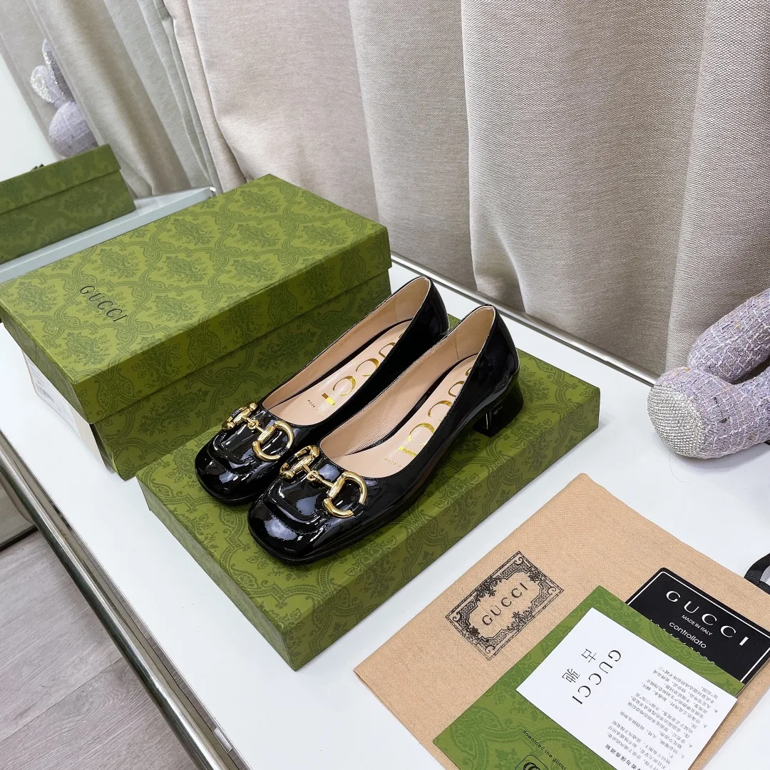 Alternative view of Gucci Women’s Ballet Flat With Horsebit Red