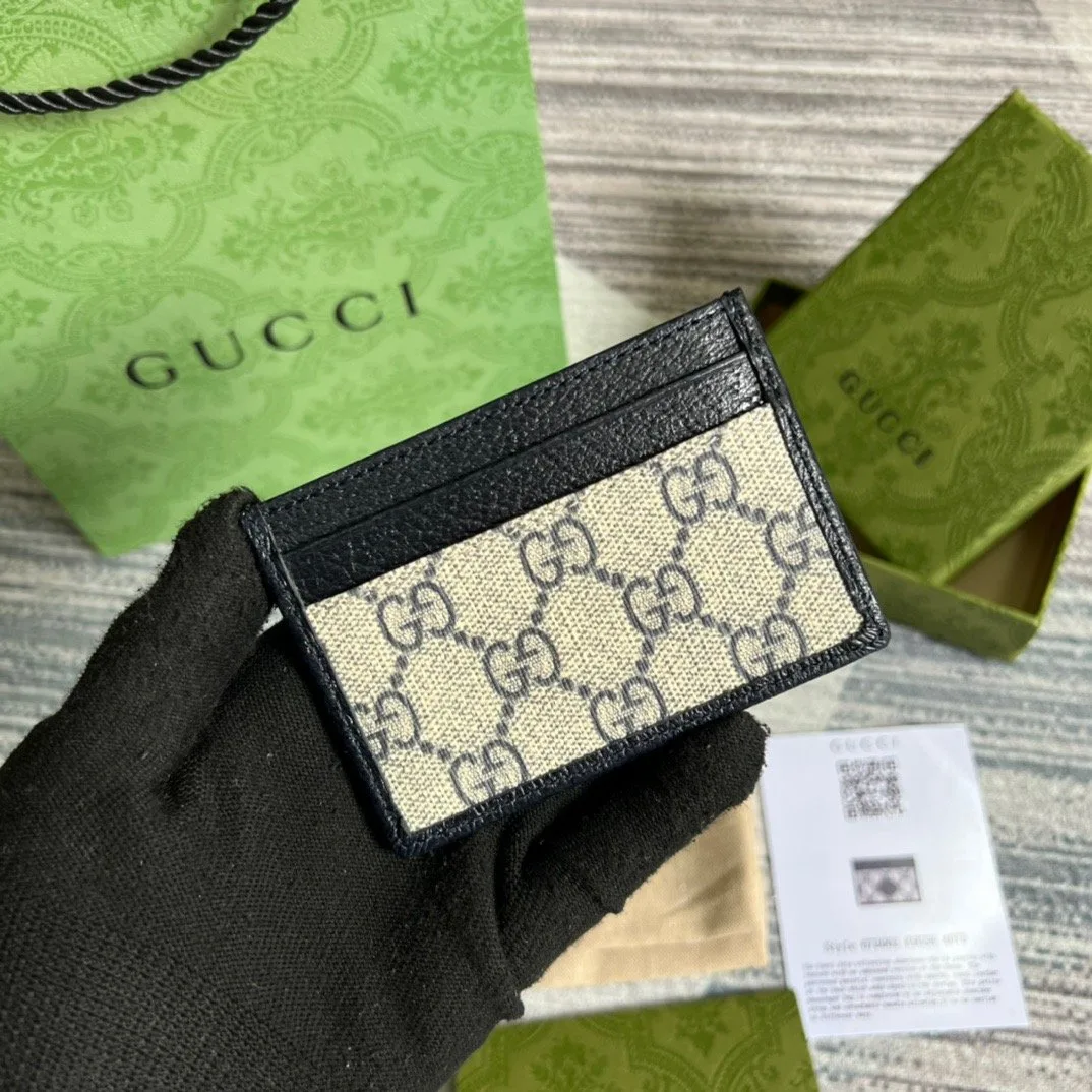 Alternative view of Gucci Card GG Case with Interlocking G Light Grey /