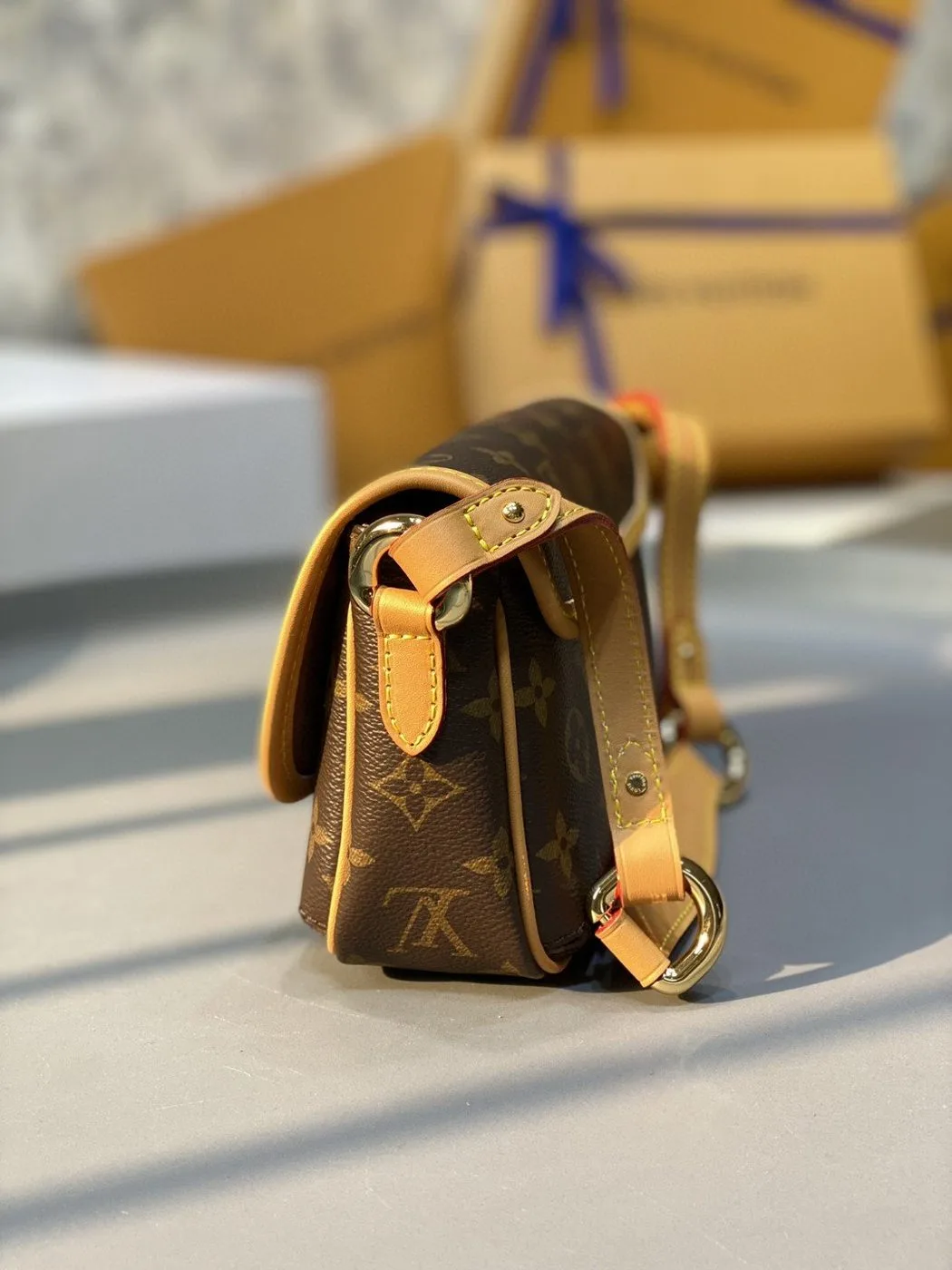 Louis Vuitton Tikal PM Monogram Canvas - Image 4