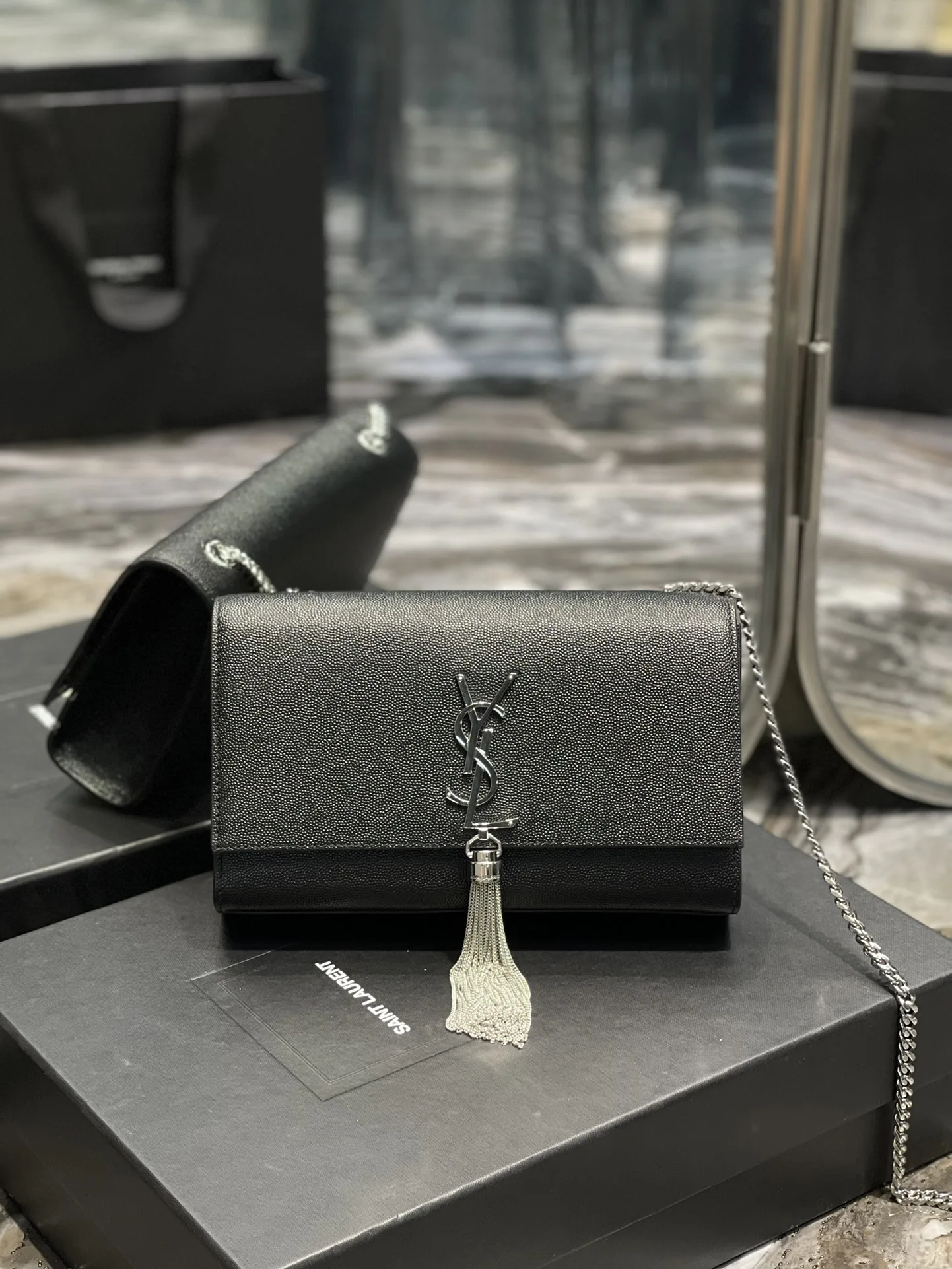 Saint Laurent Kata