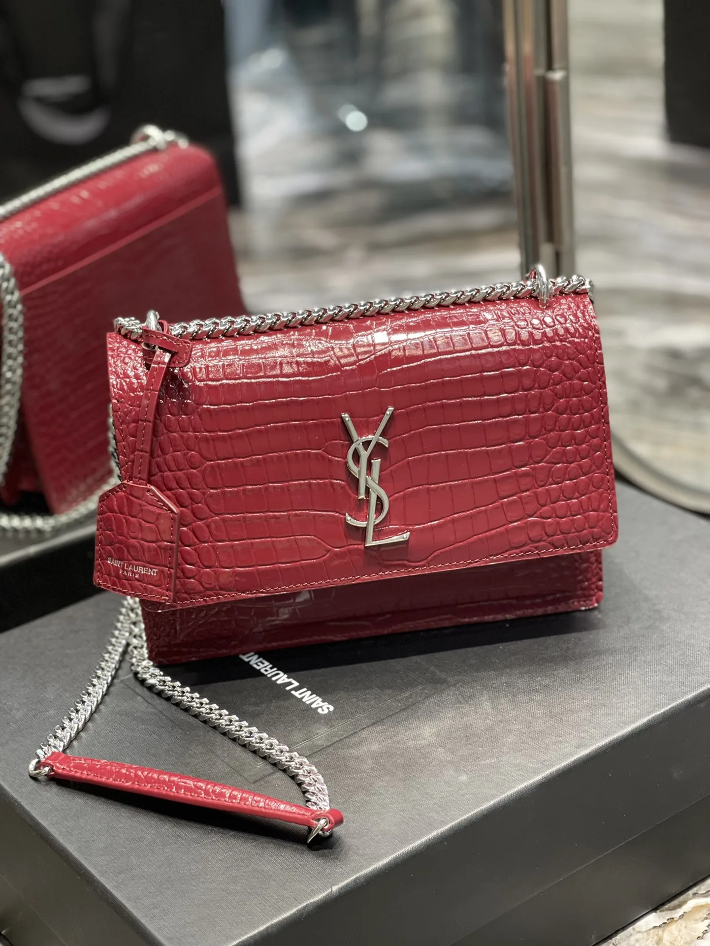 Saint Laurent Sunset Medium Chain Bag Red / YSL