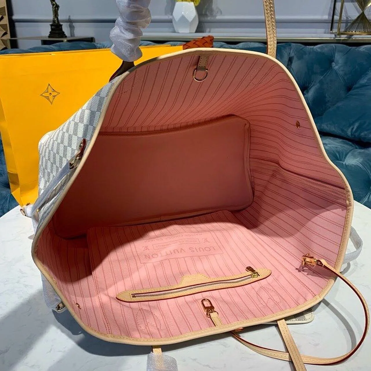 Louis Vuitton Neverfull GM Tote Bag / Rose Ballerine Pink Damier Azur Gold Hardware - Image 10