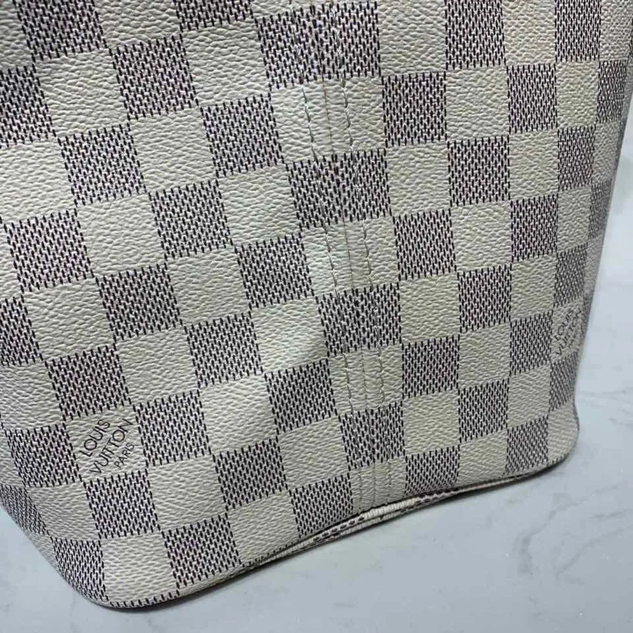 Louis Vuitton Neverfull MM Tote Bag / Rose Ballerine Pink Damier Azur Canvas - Image 10