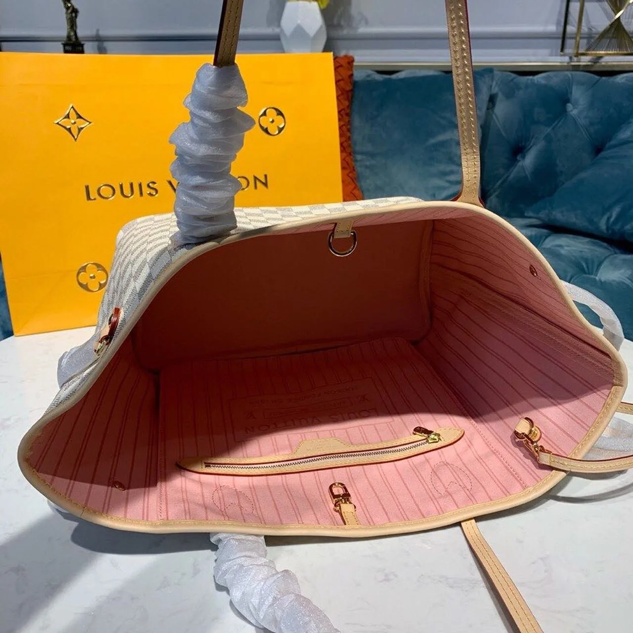 Louis Vuitton Neverfull MM Tote Bag / Rose Ballerine Pink Damier Azur Canvas - Image 8