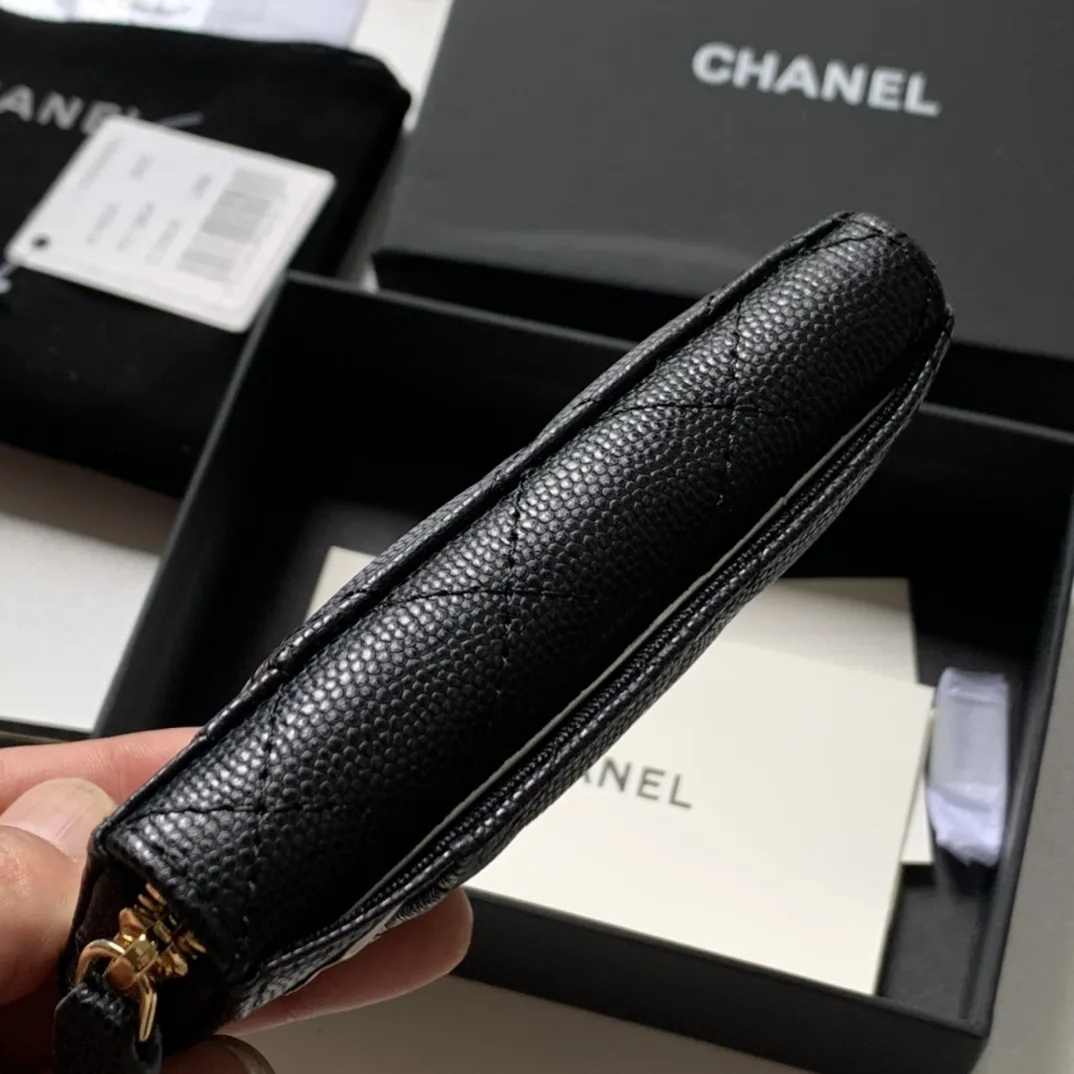 Alternative view of Chanel Zipped Coin Purse Pink Bag /