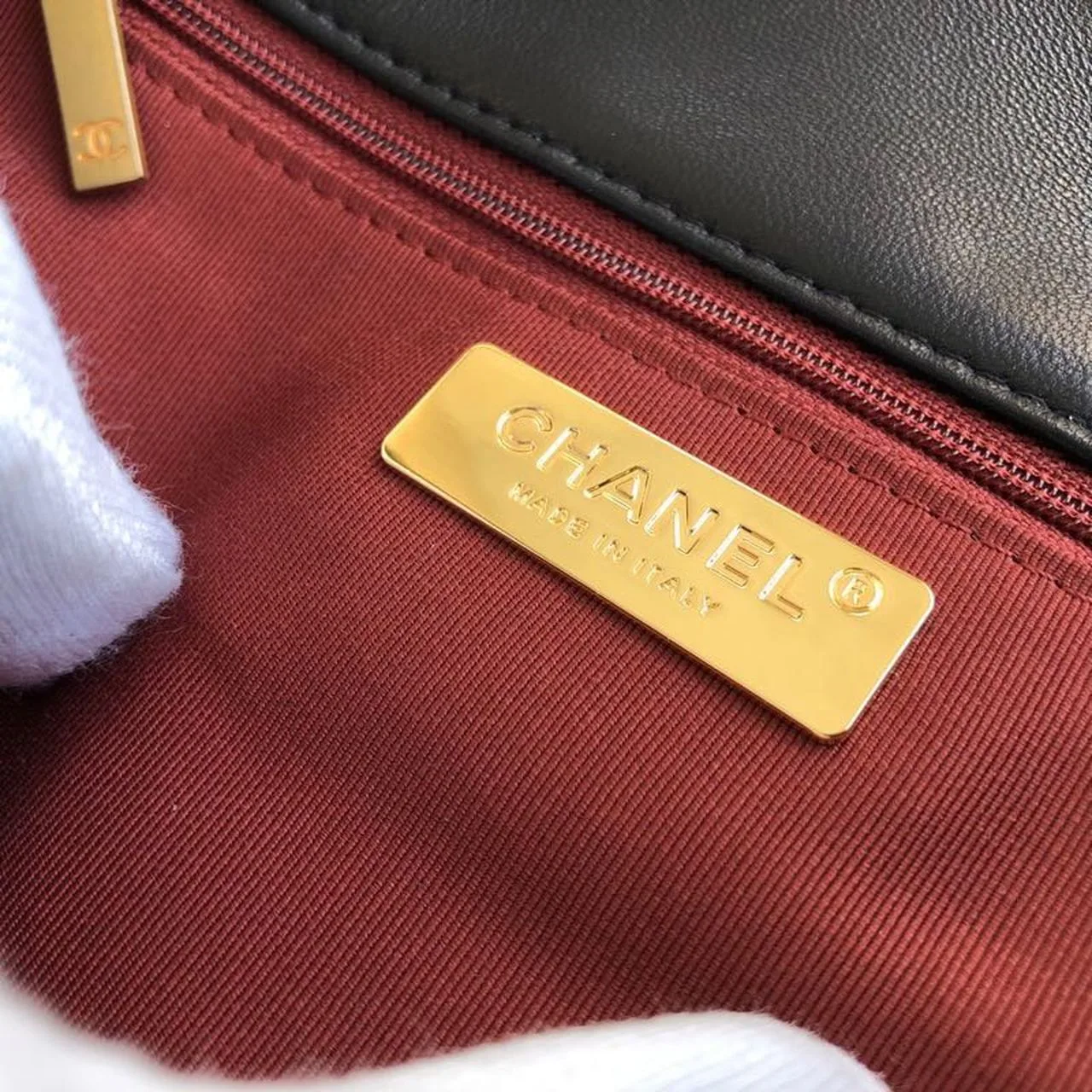 Chanel 19 HandBag Black / - Image 7