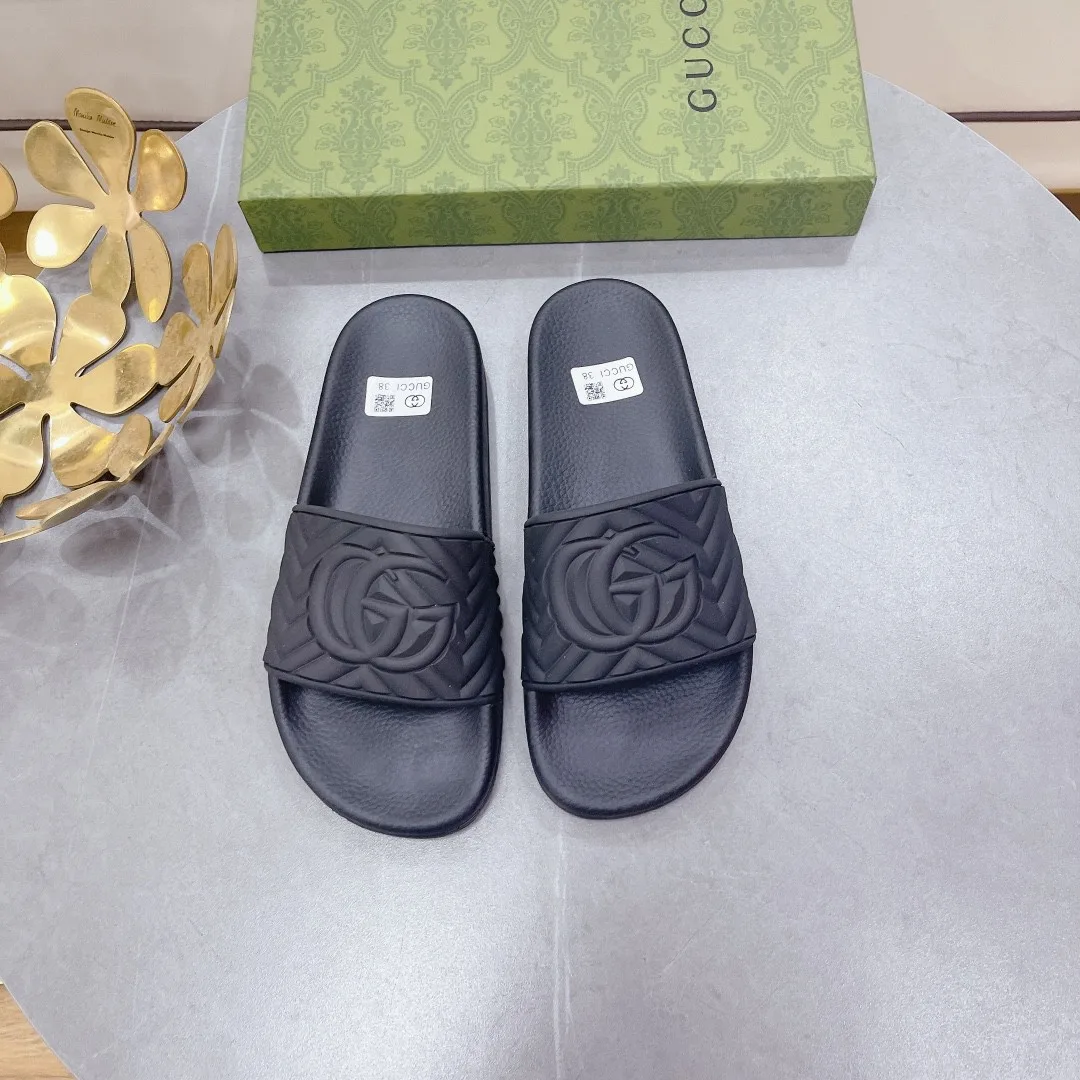 Gucci Mens Quilted GG Rubber Slide Black - Image 9
