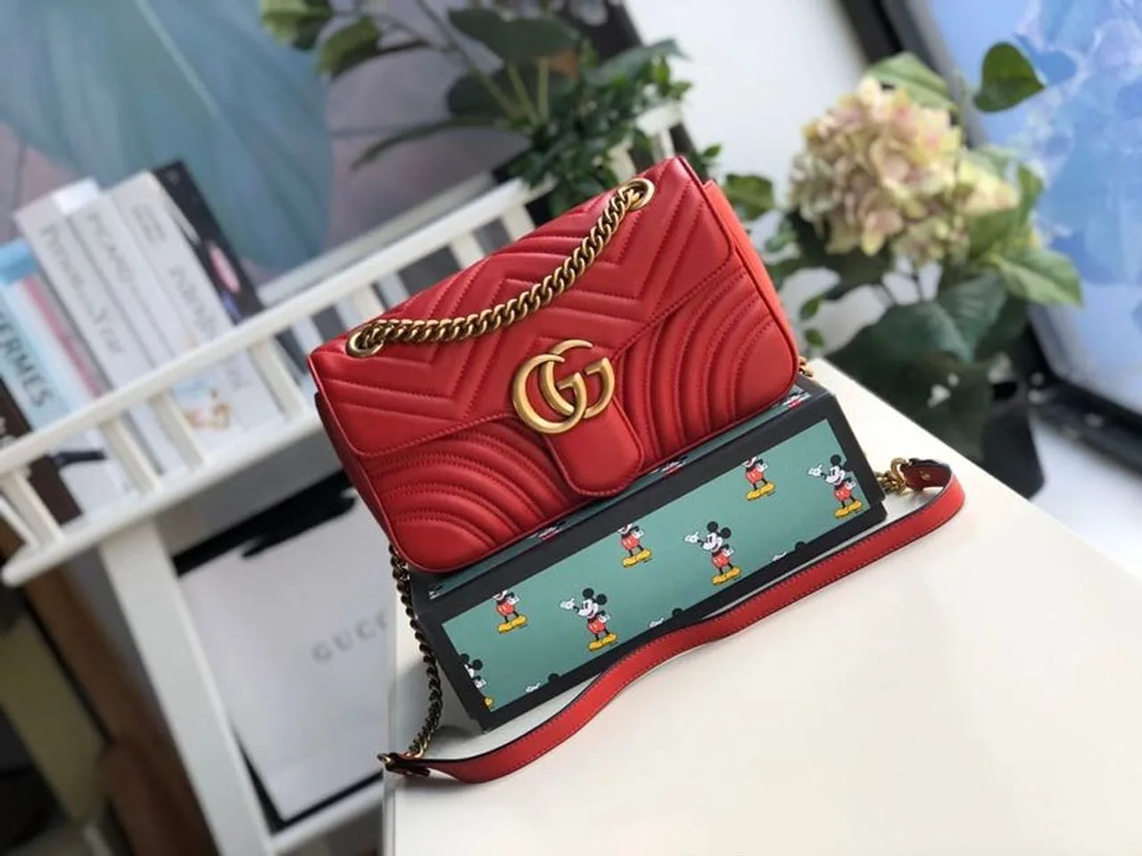 Gucci Marmont Small Matelassé Shoulder Bag Hibiscus Red Matelassé Chevron / GG - Image 3