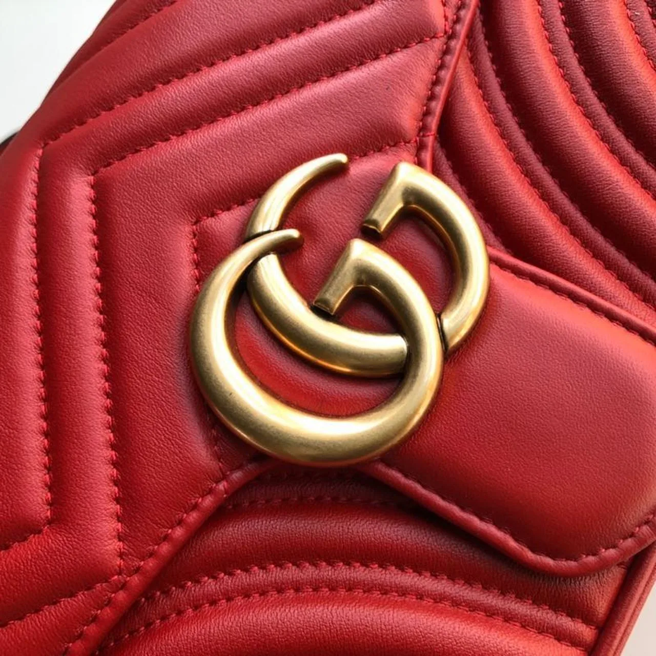 Gucci Marmont Small Matelassé Shoulder Bag Hibiscus Red Matelassé Chevron / GG - Image 7