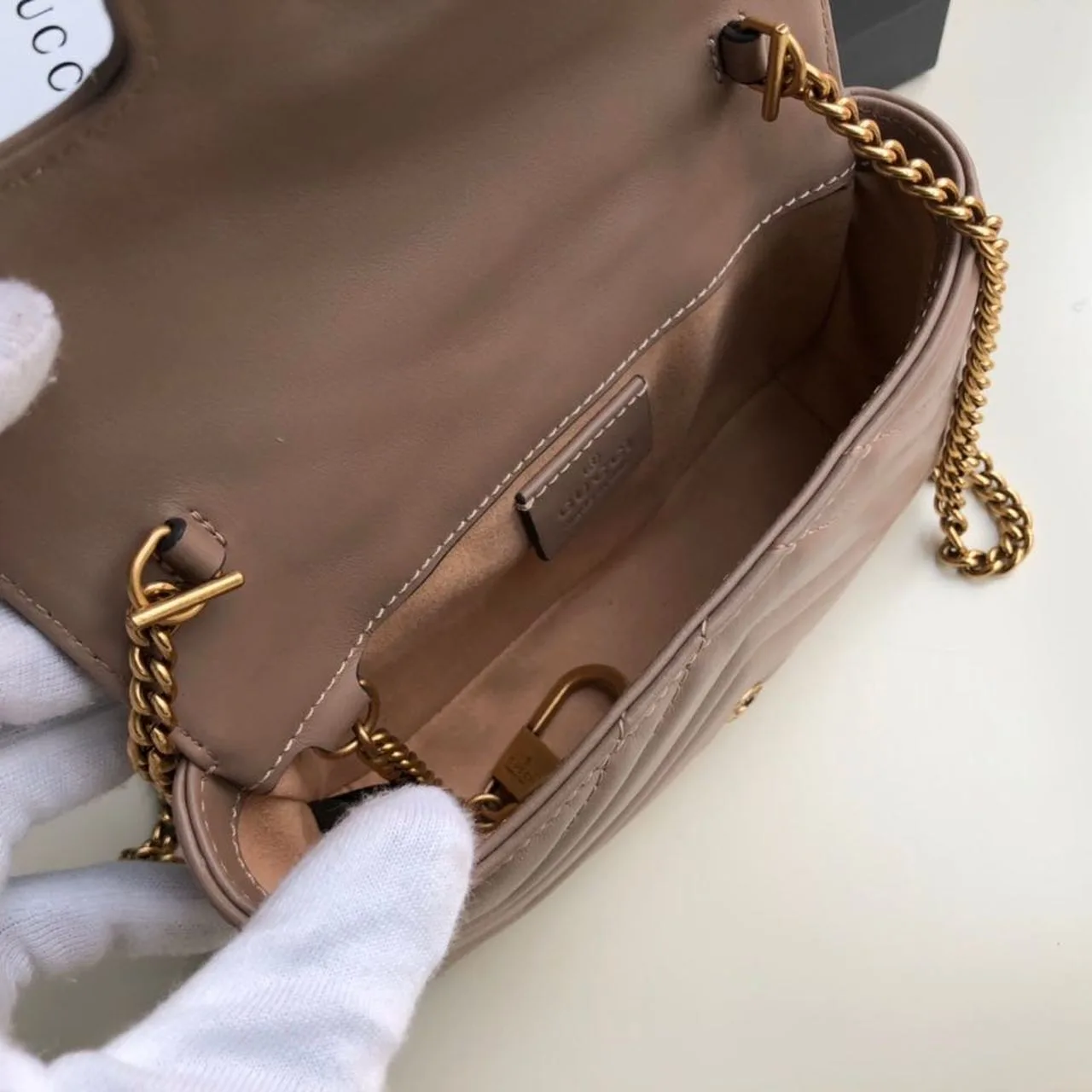 Gucci Marmont Matelassé Super Mini Bag Beige Matelassé Chevron / - Image 8