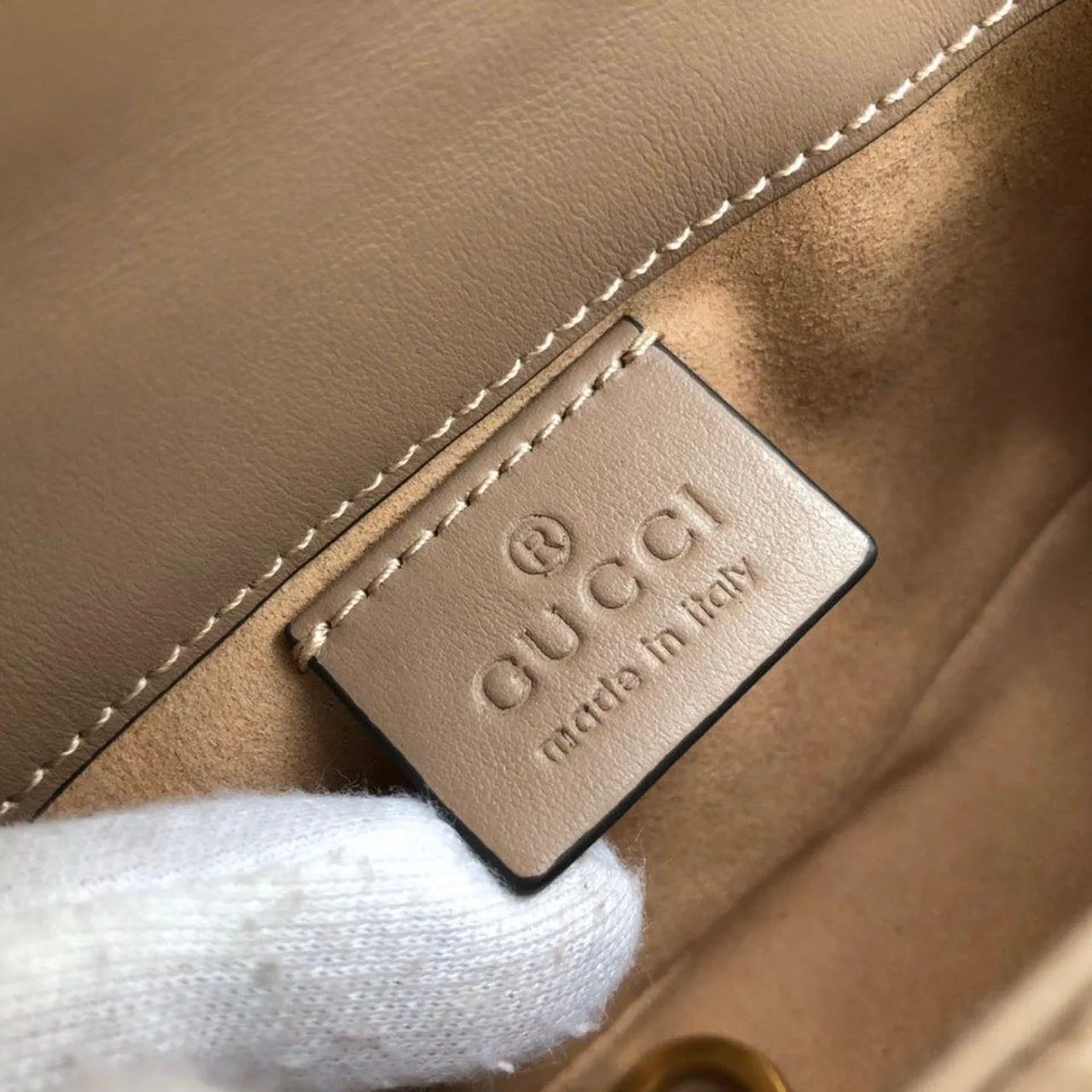 Gucci Marmont Matelassé Super Mini Bag Beige Matelassé Chevron / - Image 10