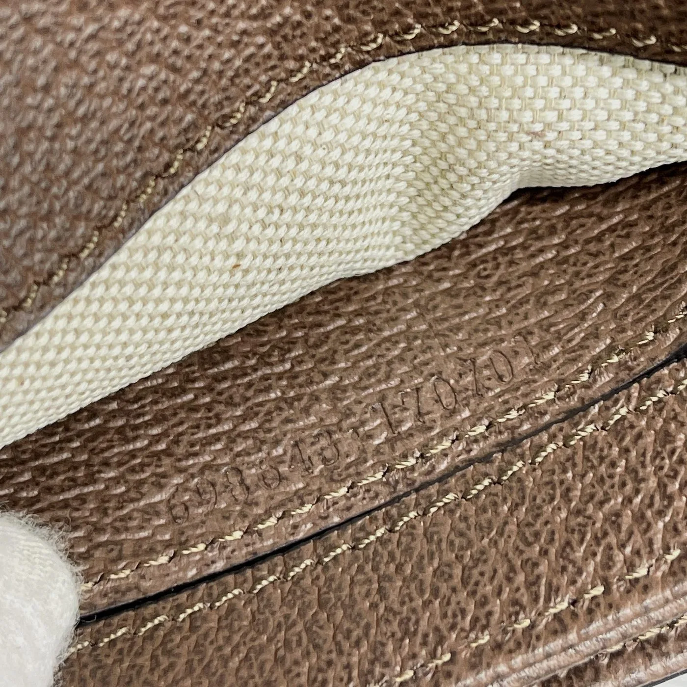 Gucci Blondie Small Shoulder Bag / Beige Gold Hardware - Image 3