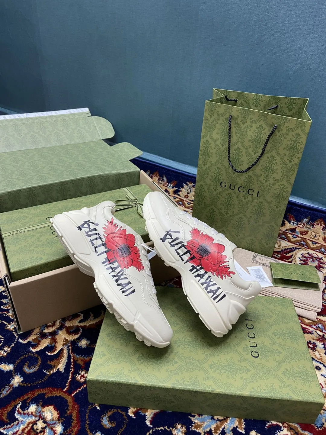 Gucci Rhyton Sneakers With Gucci Hawaii Poppy Print White Ivory - Image 7