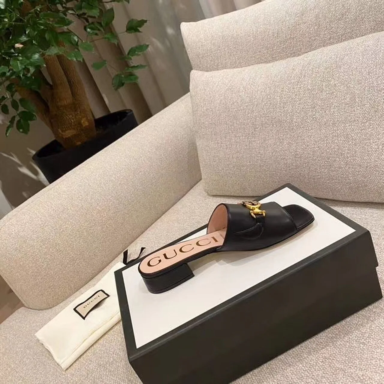 Gucci Gucci Zumi Slide Sandals Black - Image 5