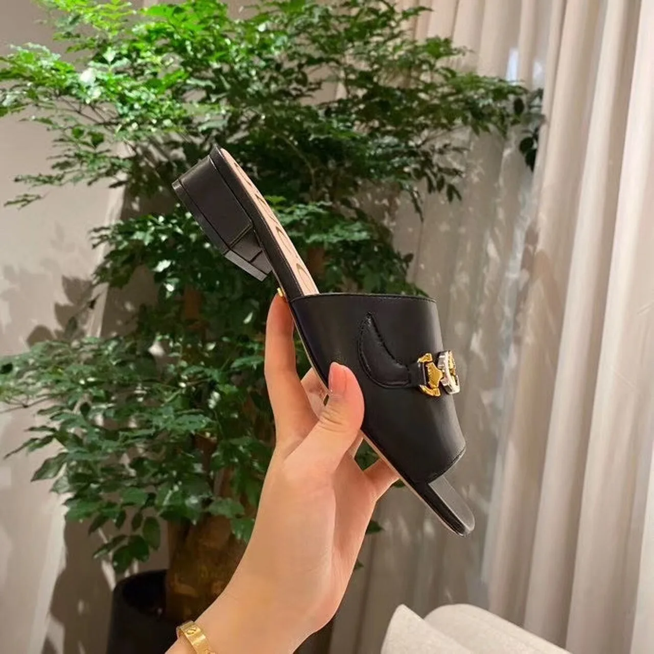 Gucci Gucci Zumi Slide Sandals Black - Image 8
