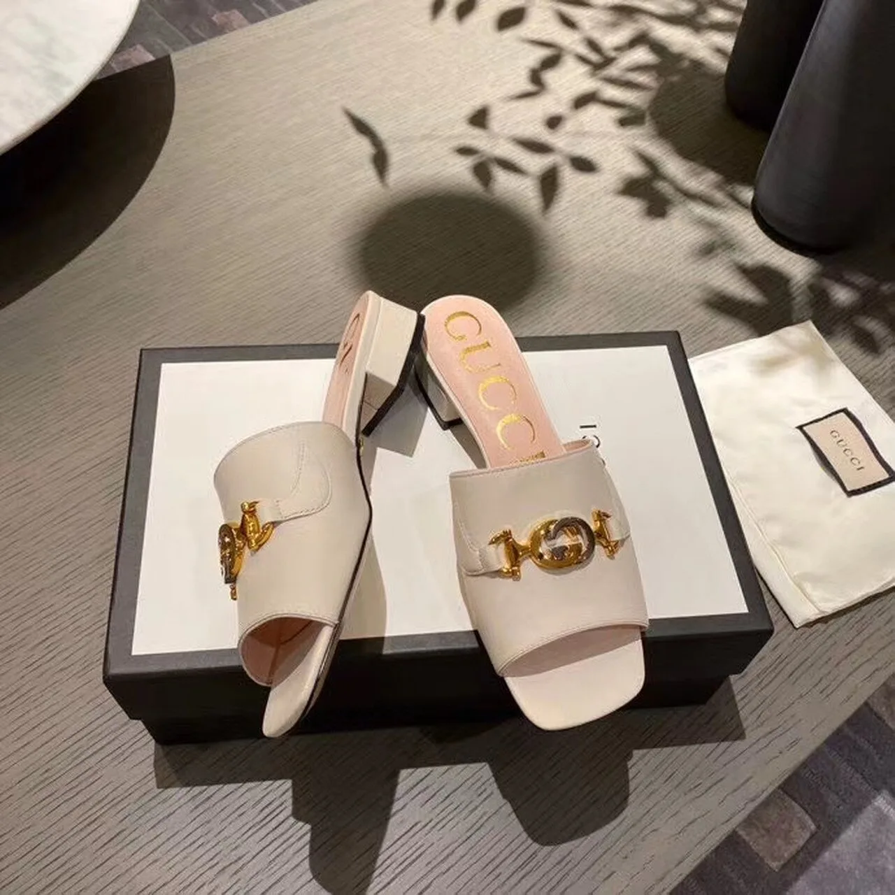 Gucci Gucci Zumi Slide Sandals Beige - Image 3