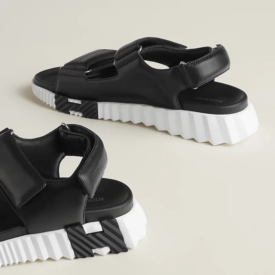 Hermes Junior Sandals Noir - Image 4