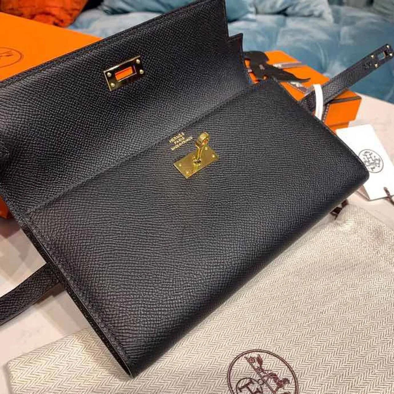 Hermes Kelly Wallet To Go Woc Black With Gold Toned Hardware Bag / - Image 10