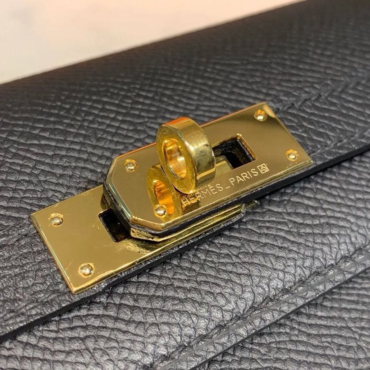 Hermes Kelly Wallet To Go Woc Black With Gold Toned Hardware Bag / - Image 13