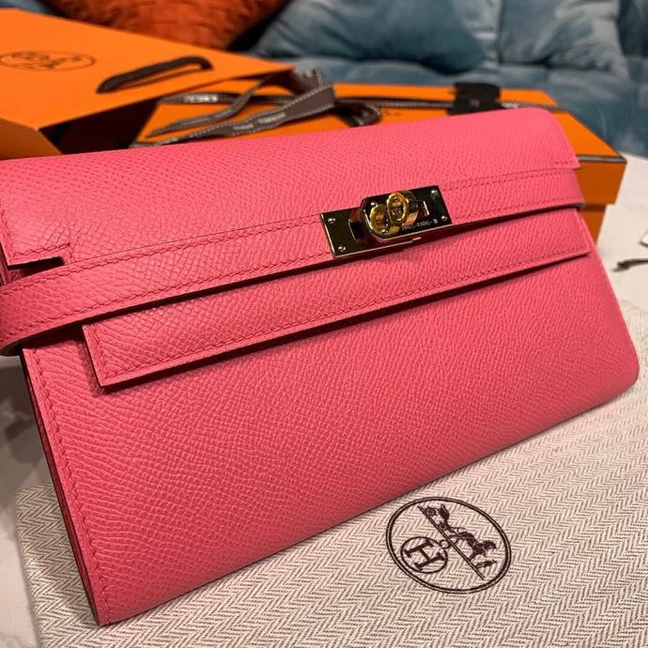 Hermes Kelly Wallet To Go Woc Pink With Gold Toned Hardware Bag / - Image 3