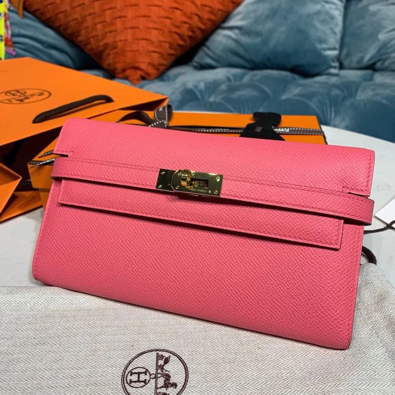 Hermes Kelly Wallet To Go Woc Pink With Gold Toned Hardware Bag / - Image 4