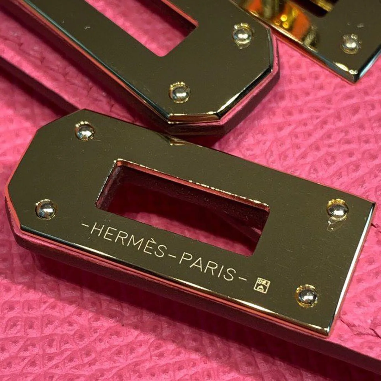 Hermes Kelly Wallet To Go Woc Pink With Gold Toned Hardware Bag / - Image 18