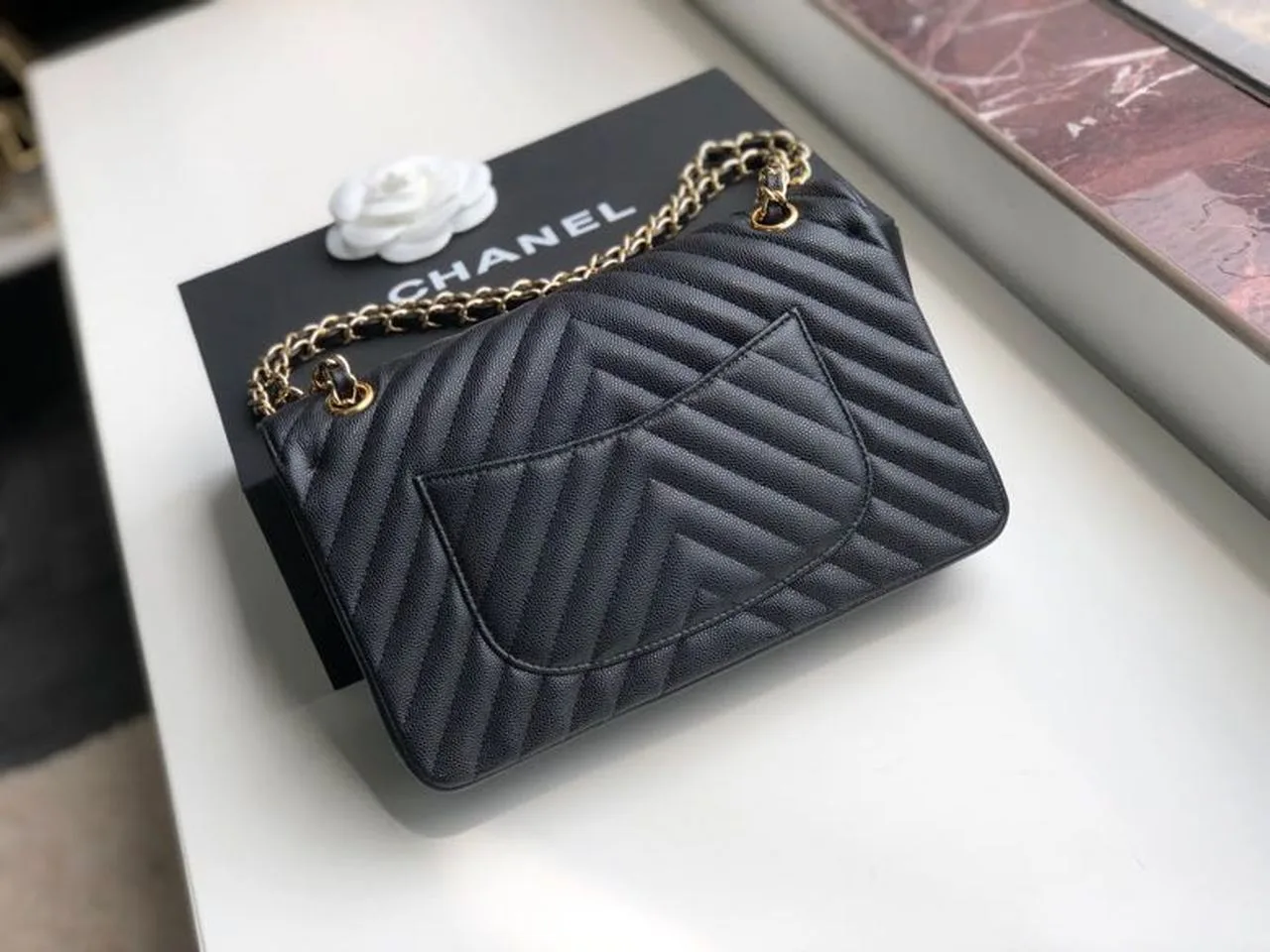 Chanel Chevron Classic Flap Medium Crossbody Bag / Black Gold Toned Hardware - Image 5