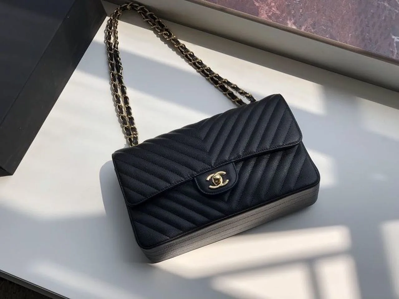 Chanel Chevron Classic Flap Medium Crossbody Bag / Black Gold Toned Hardware - Image 4