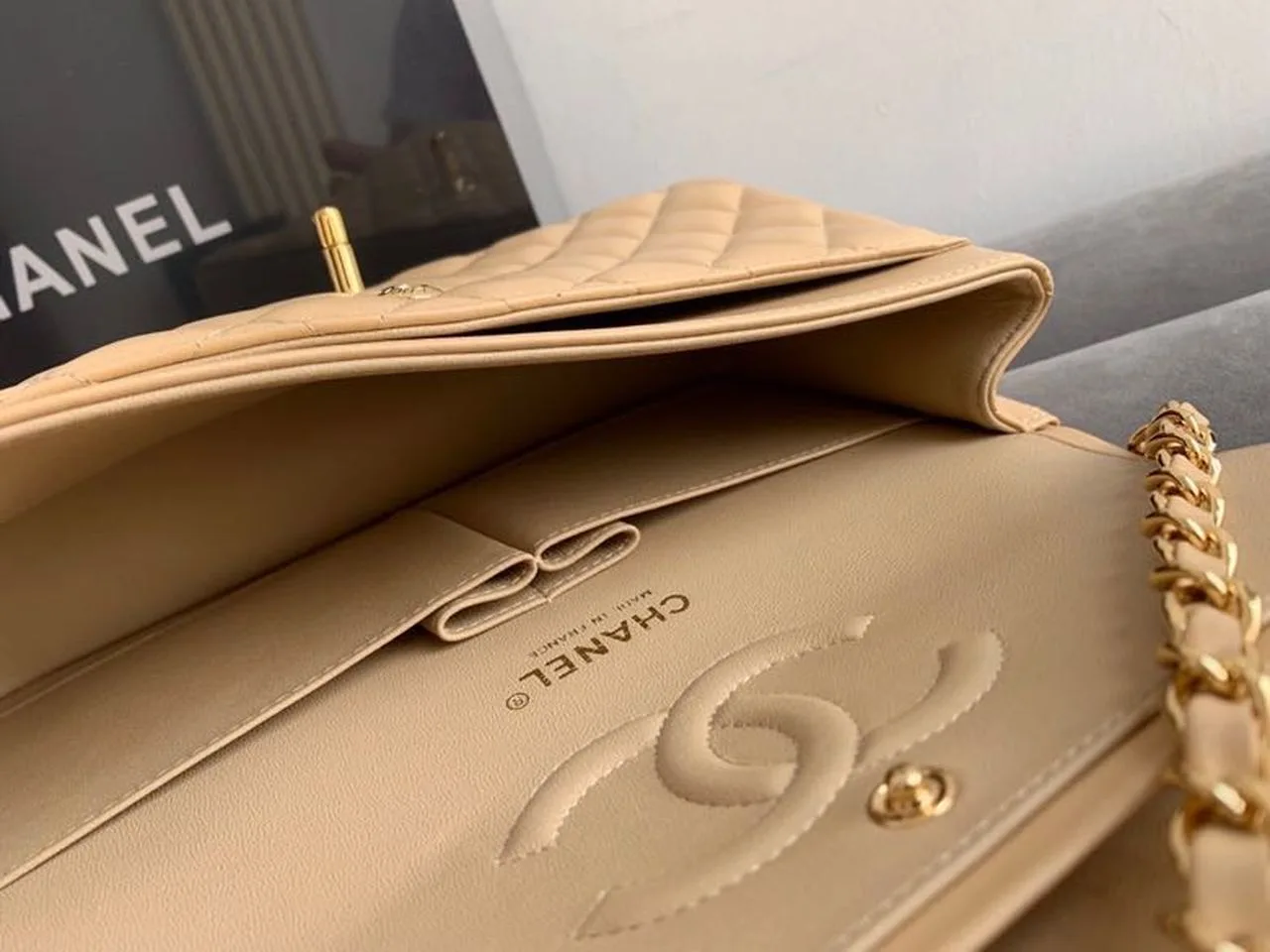 Chanel Classic Double Flap Bag Medium Crossbody / Beige Gold Hardware - Image 6