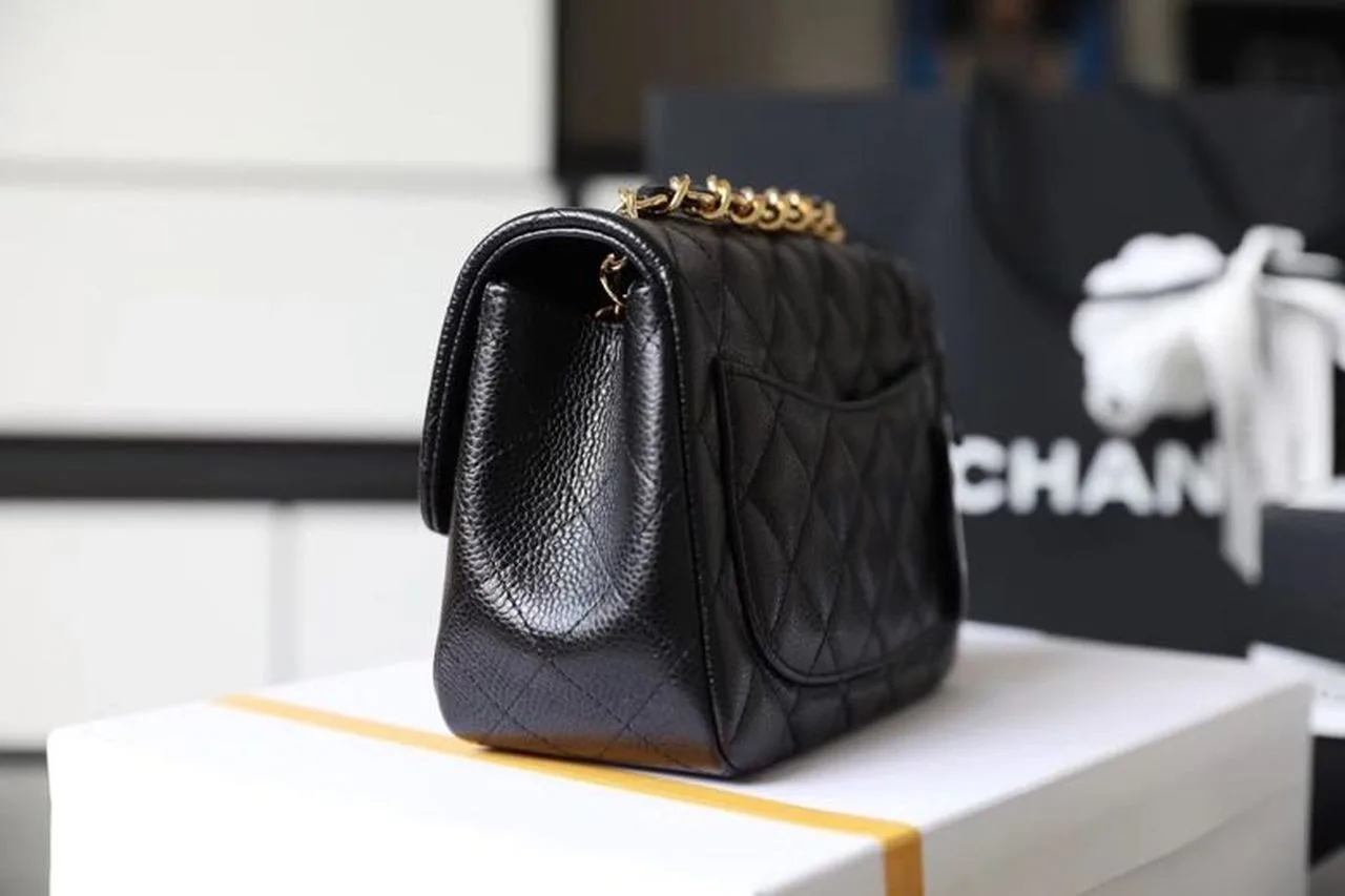 Chanel Classic Mini Flap Bag Gold Toned Hardware Black / - Image 5