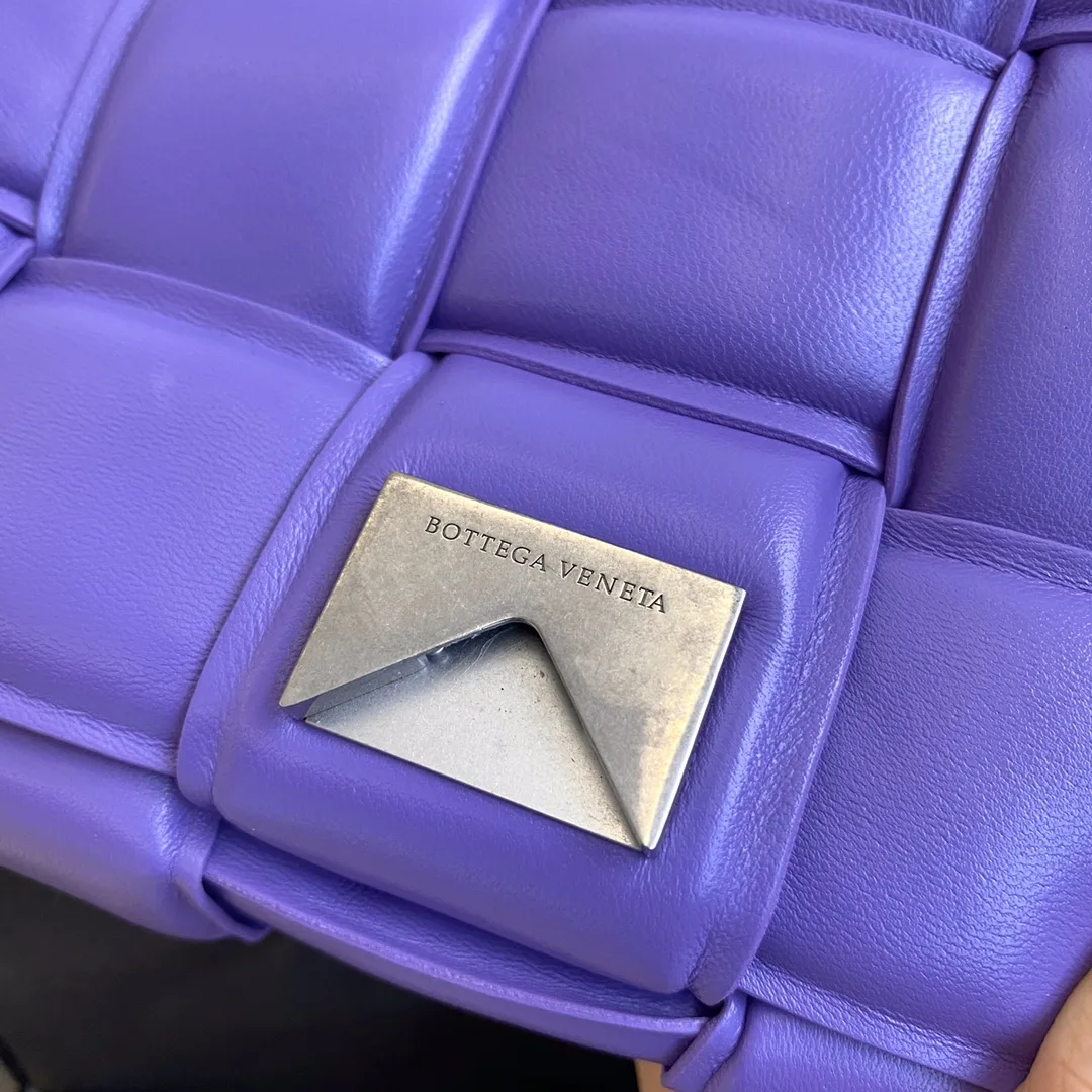 Bottega Veneta Padded Cassette Bag / In Violet - Image 4